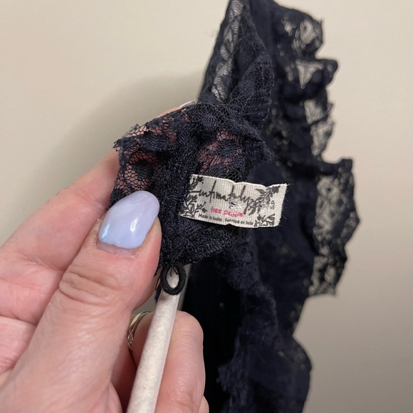 Free People Goldie Long-Sleeved Lace Bodysuit, Black, size S - Picture 13 of 14